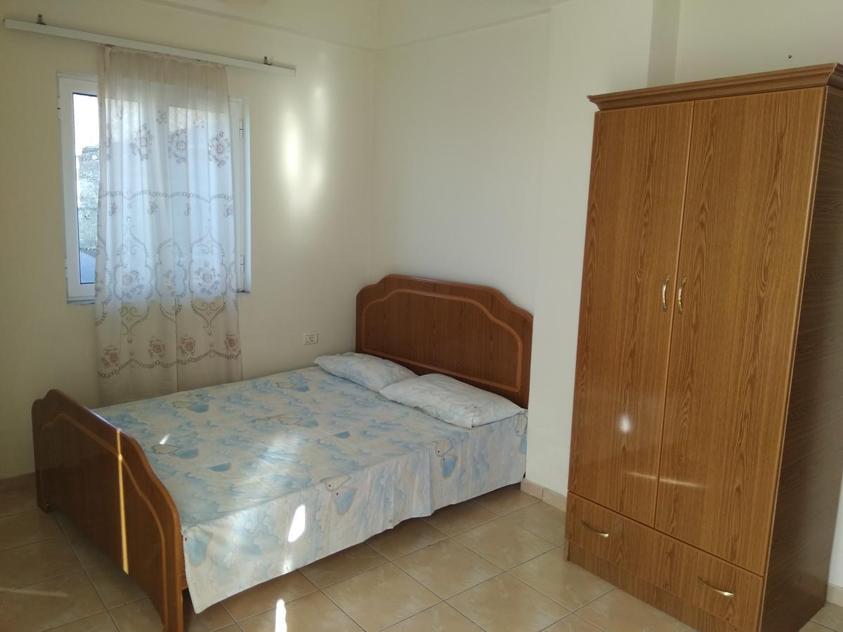 Villa Bianca Piqeras Bagian luar foto